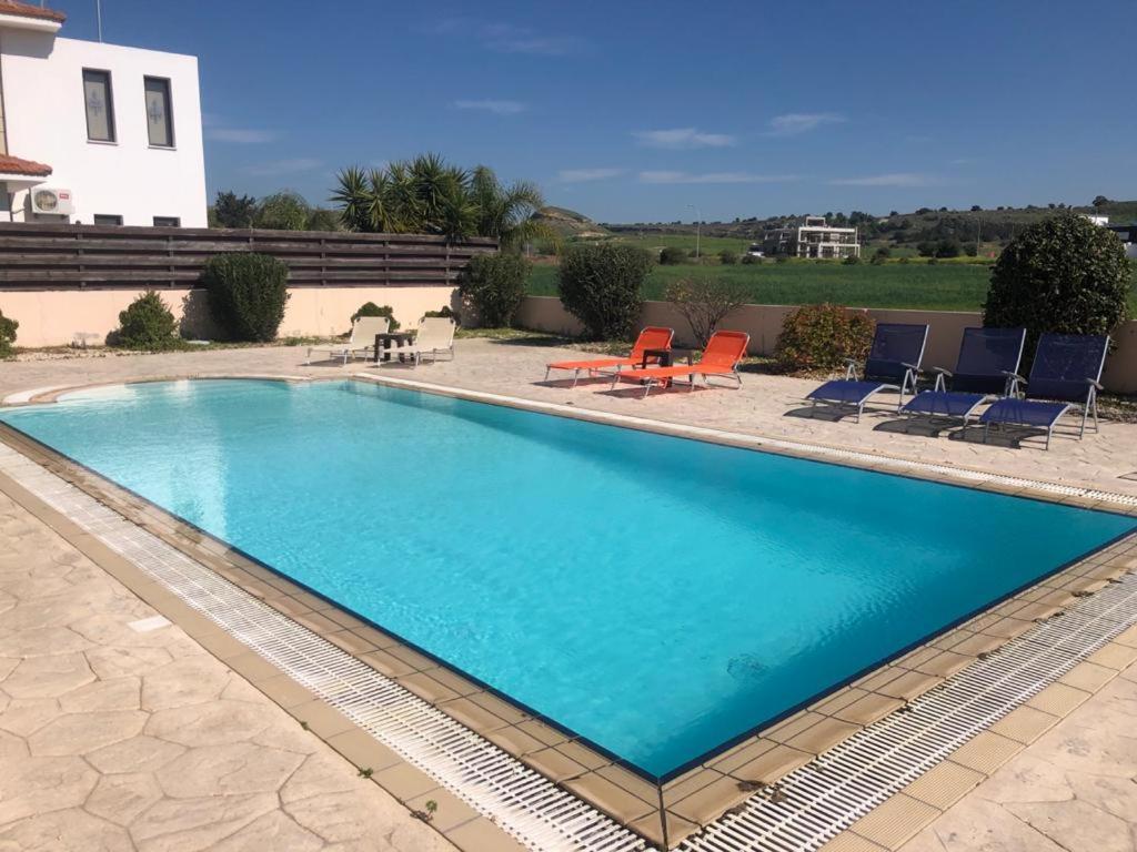 Villa Kot Pyla Luaran gambar